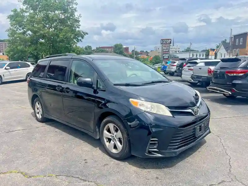 5TDKZ3DC7JS903233 2018 TOYOTA SIENNA-3