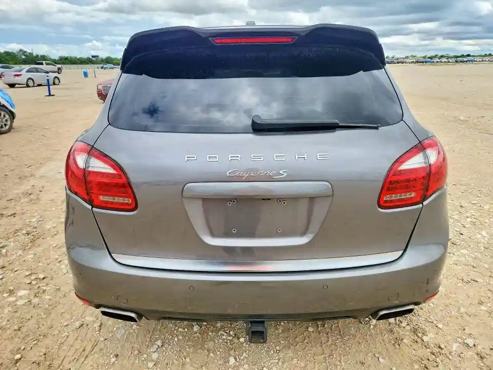 WP1AE2A25ELA50138 2014 PORSCHE CAYENNE-5