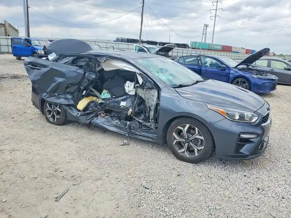 3KPF24AD0KE130626 2019 KIA FORTE LXS-3