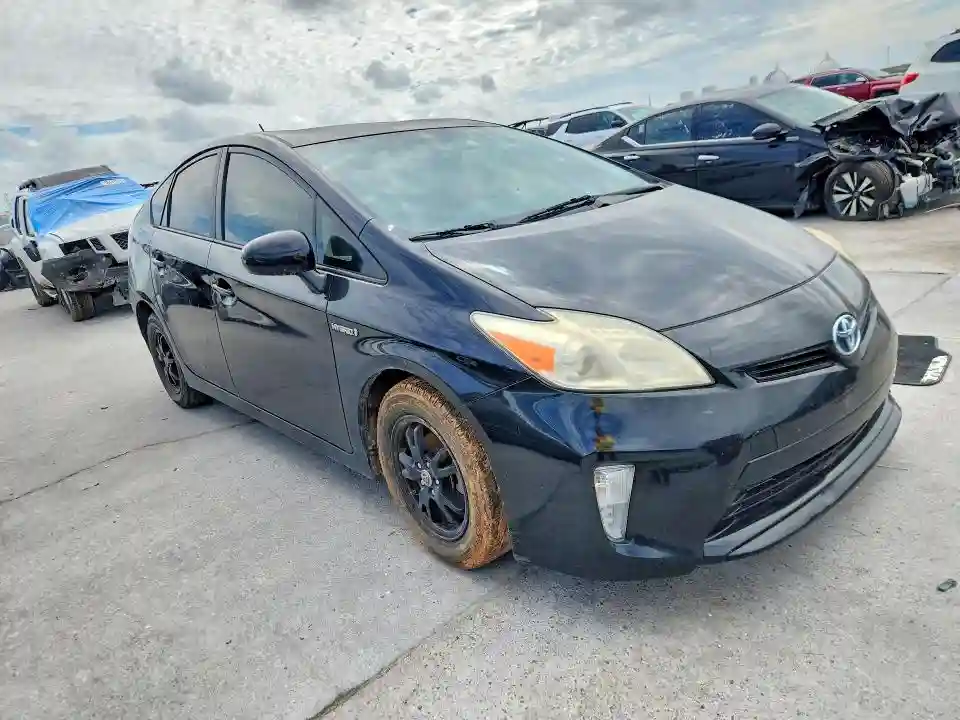 JTDKN3DU8C1600613 2012 TOYOTA PRIUS THRE-3