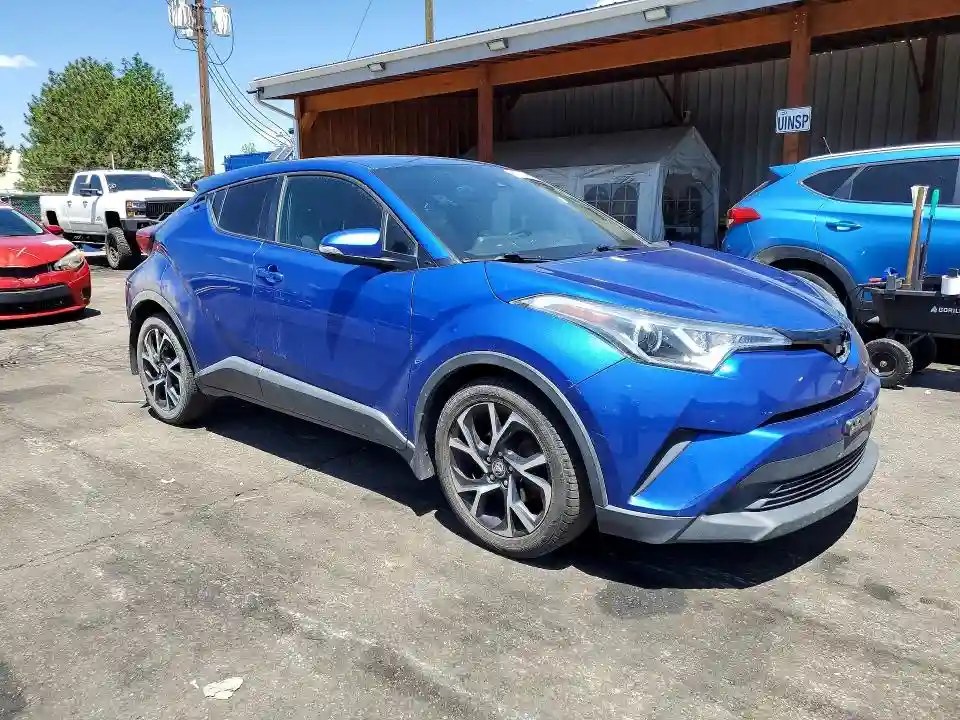 NMTKHMBXXJR019221 2018 TOYOTA C-HR-3