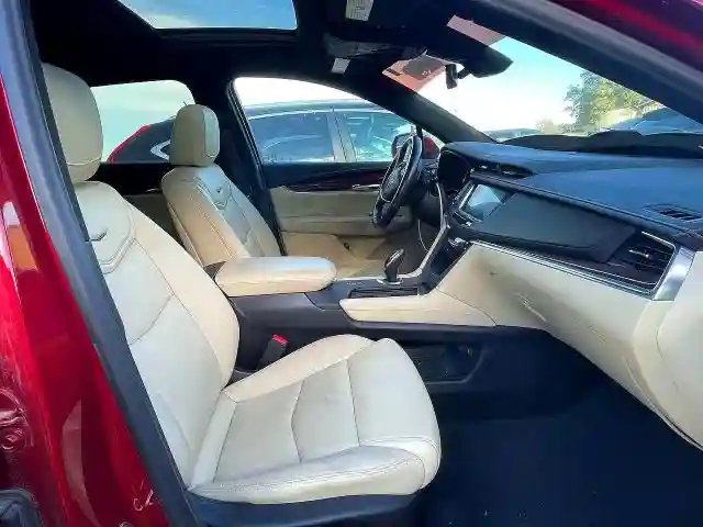 1GYKNFRS2KZ251595 2019 CADILLAC XT5-4