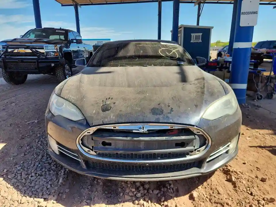5YJSA1DP8DFP05834 2013 TESLA MODEL S-4