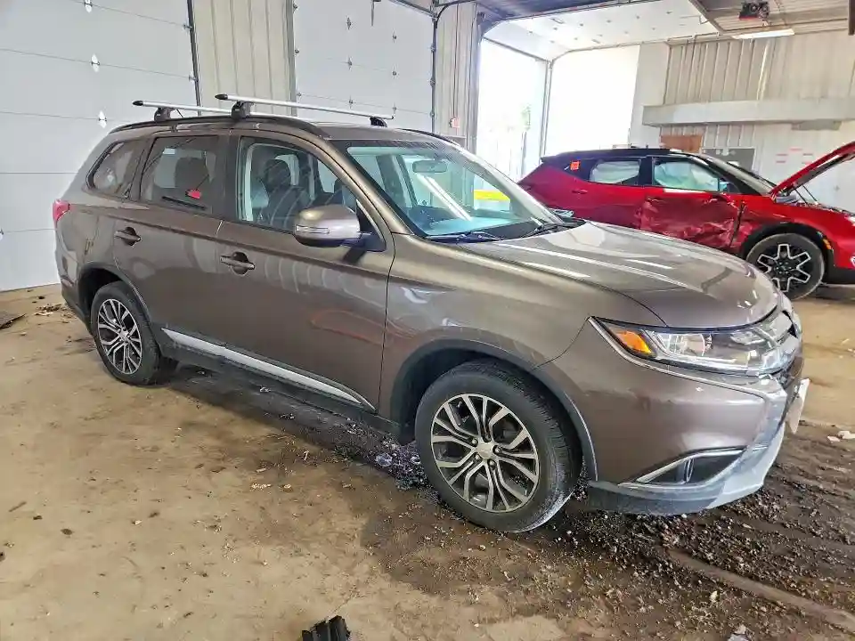 JA4AD3A30GZ015763 2016 MITSUBISHI OUTLANDER-3