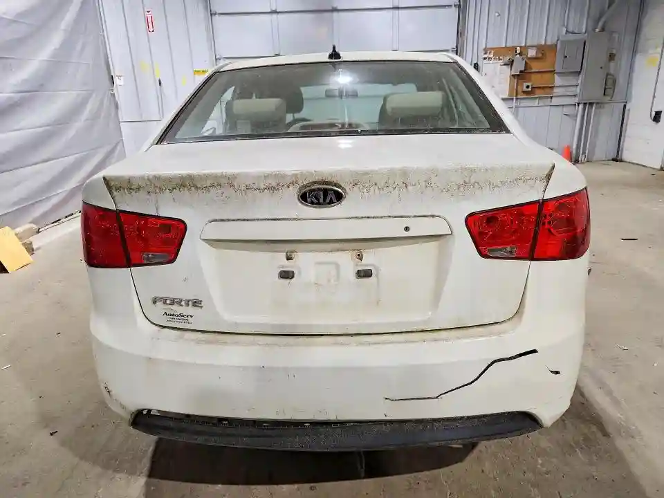 KNAFT4A28B5382936 2011 KIA FORTE-5