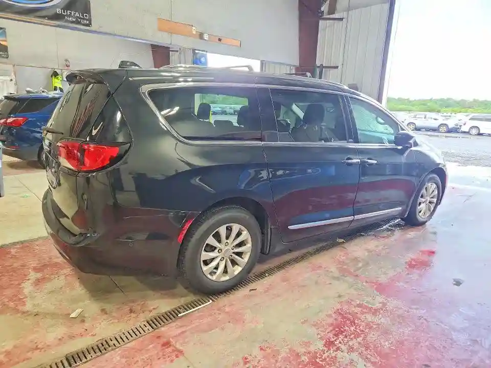 2C4RC1BG9JR114424 2018 CHRYSLER PACIFICA-2