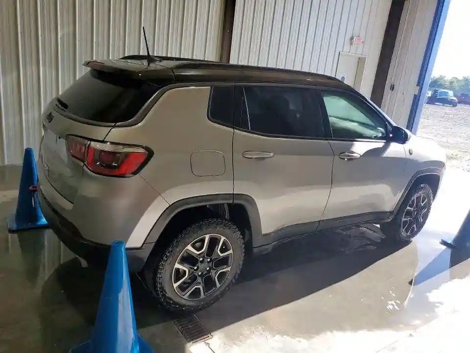 3C4NJDDB2KT712909 2019 JEEP COMPASS-2