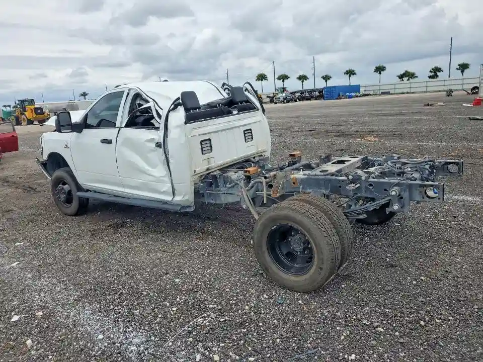 3C63RRGL8RG128770 2024 RAM 3500-1