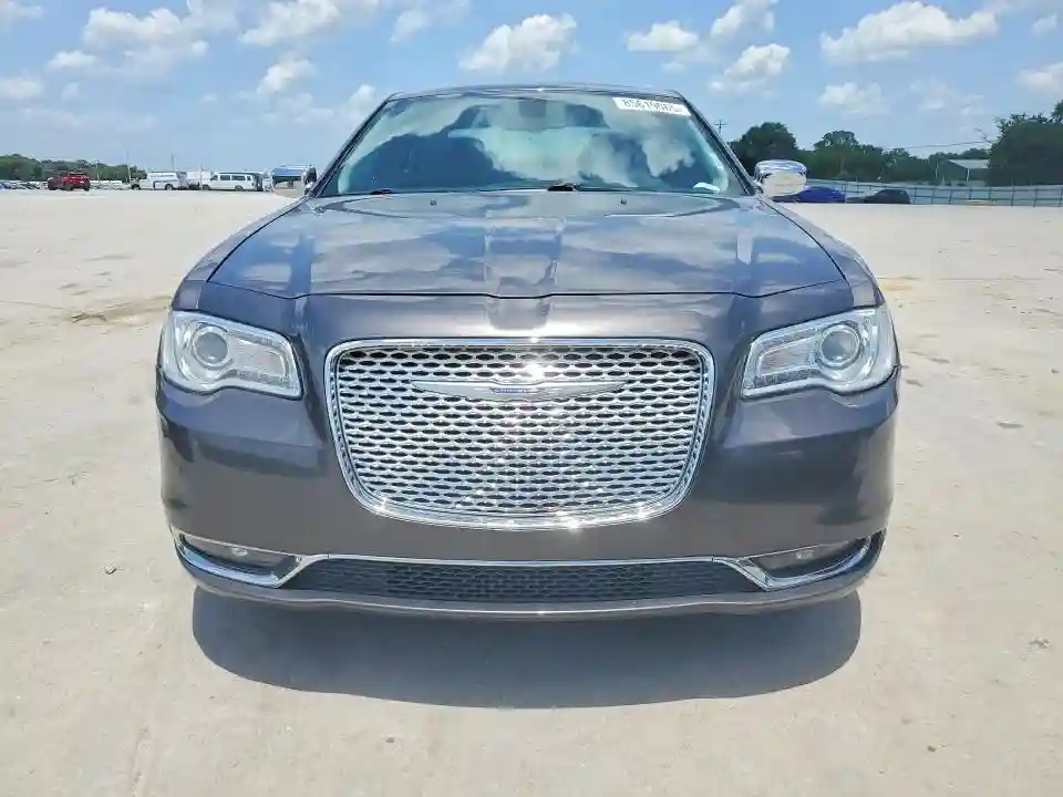 2C3CCAKG8JH250592 2018 CHRYSLER 300-4