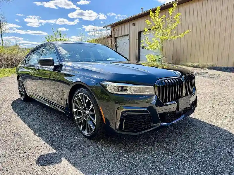 WBA7T4C03NCK23662 2022 BMW 7 SERIES-1