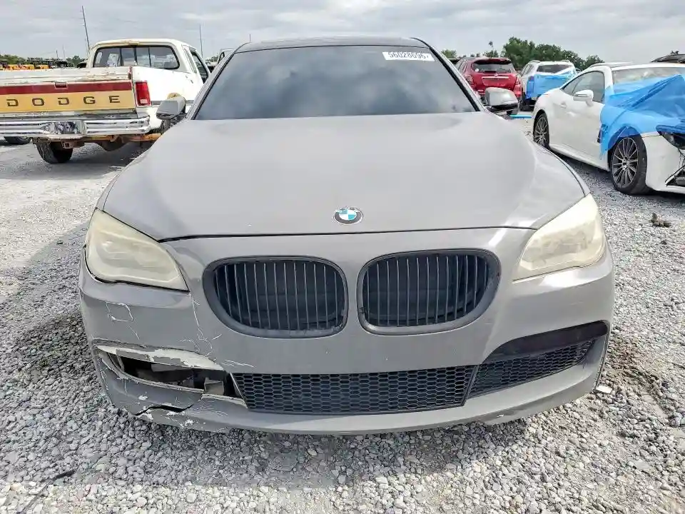 WBAYE4C57FD139009 2015 BMW 7 SERIES-4
