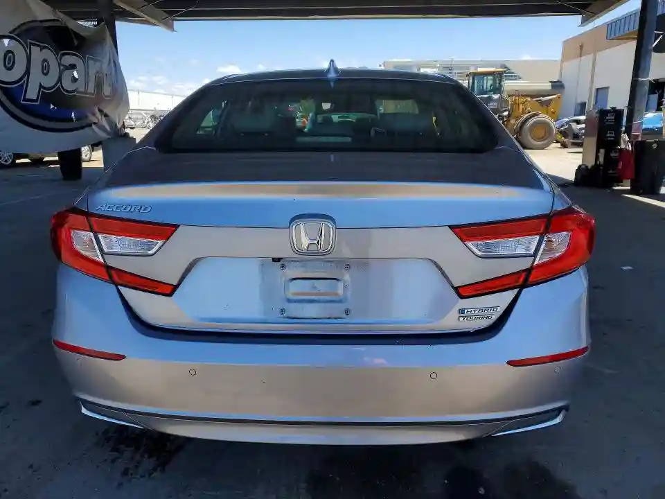 1HGCV3F92JA016820 2018 HONDA ACCORD-5