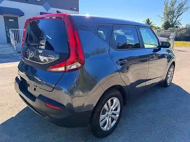 KNDJ23AU7L7011770 2020 KIA SOUL-2