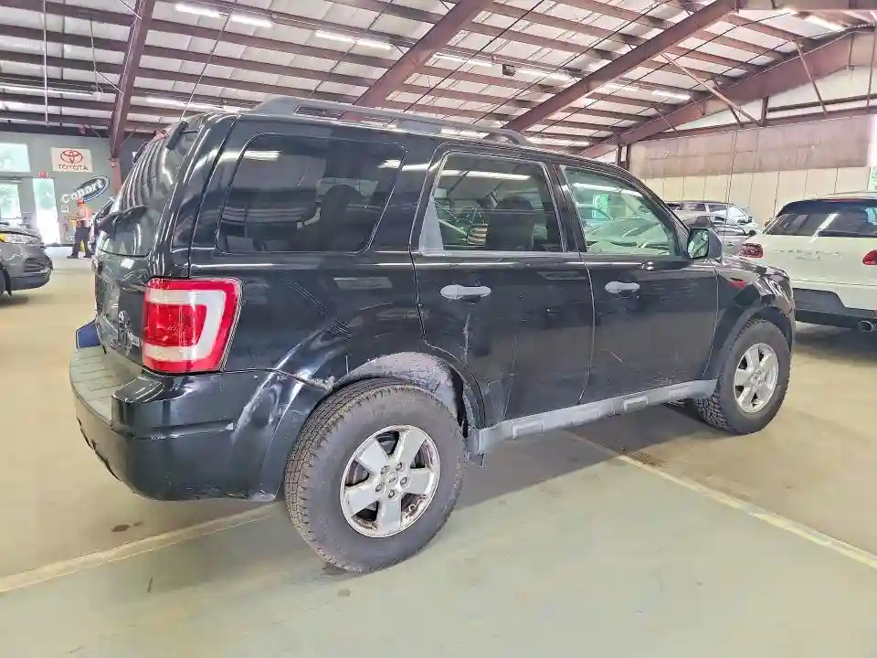 1FMCU9DGXAKB50258 2010 FORD ESCAPE-2
