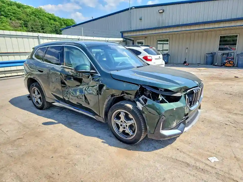 WBX73EF01S5143459 2025 BMW X1-3