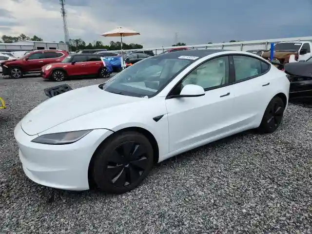 5YJ3E1EAXSF047126 2025 TESLA MODEL 3-0