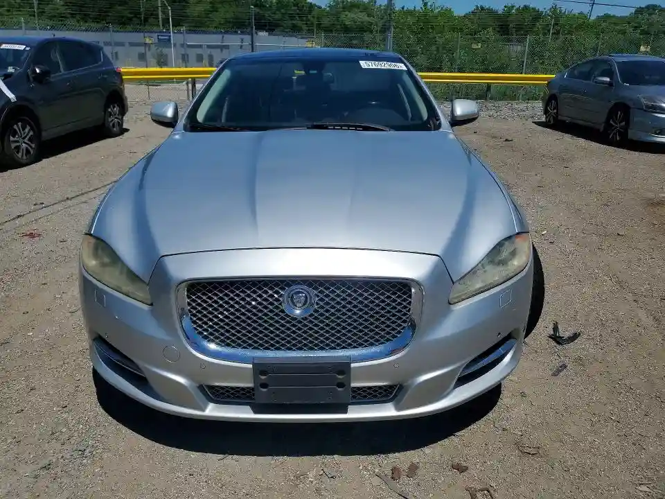 SAJWA1CB9CLV23502 2012 JAGUAR XJ-4