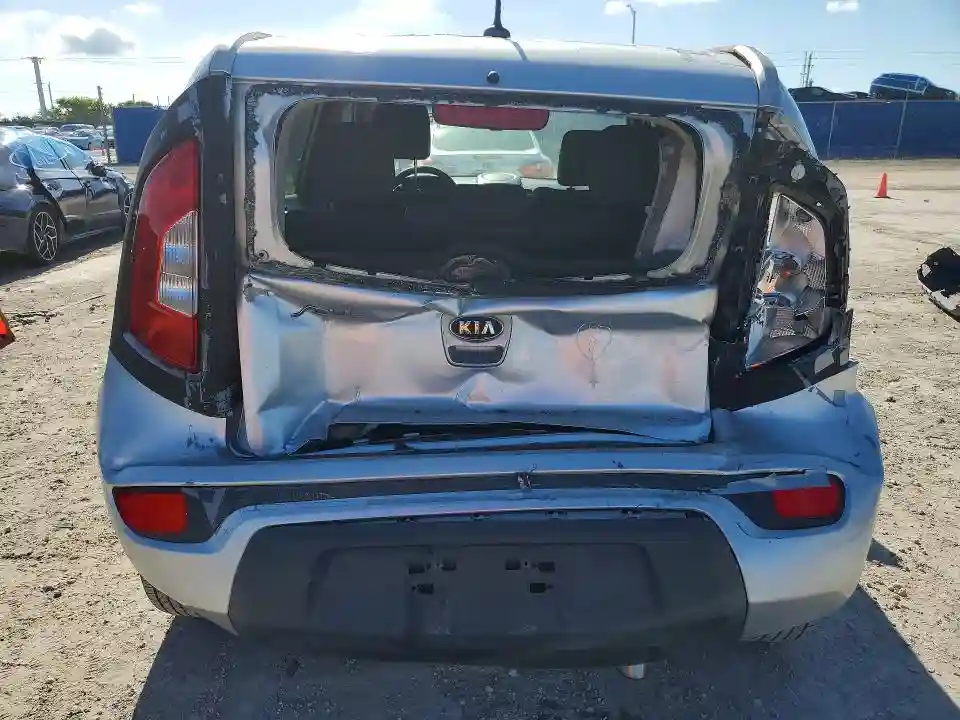KNDJT2A53C7431428 2012 KIA SOUL BASE-5