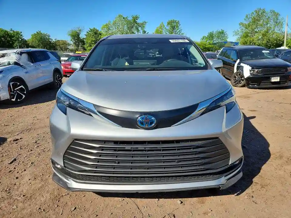 5TDYSKFC3SS163770 2025 TOYOTA ALL MODELS-4