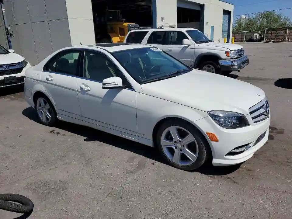 WDDGF5EB7BA526617 2011 MERCEDES-BENZ C-CLASS-3