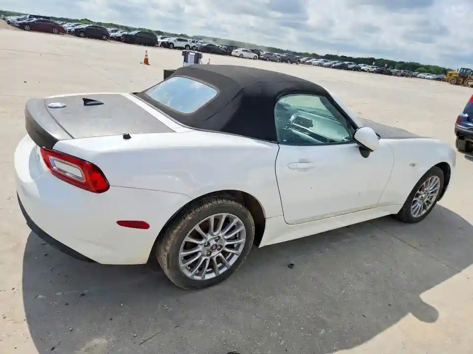 JC1NFAEK1J0137502 2018 FIAT ALL OTHER-2