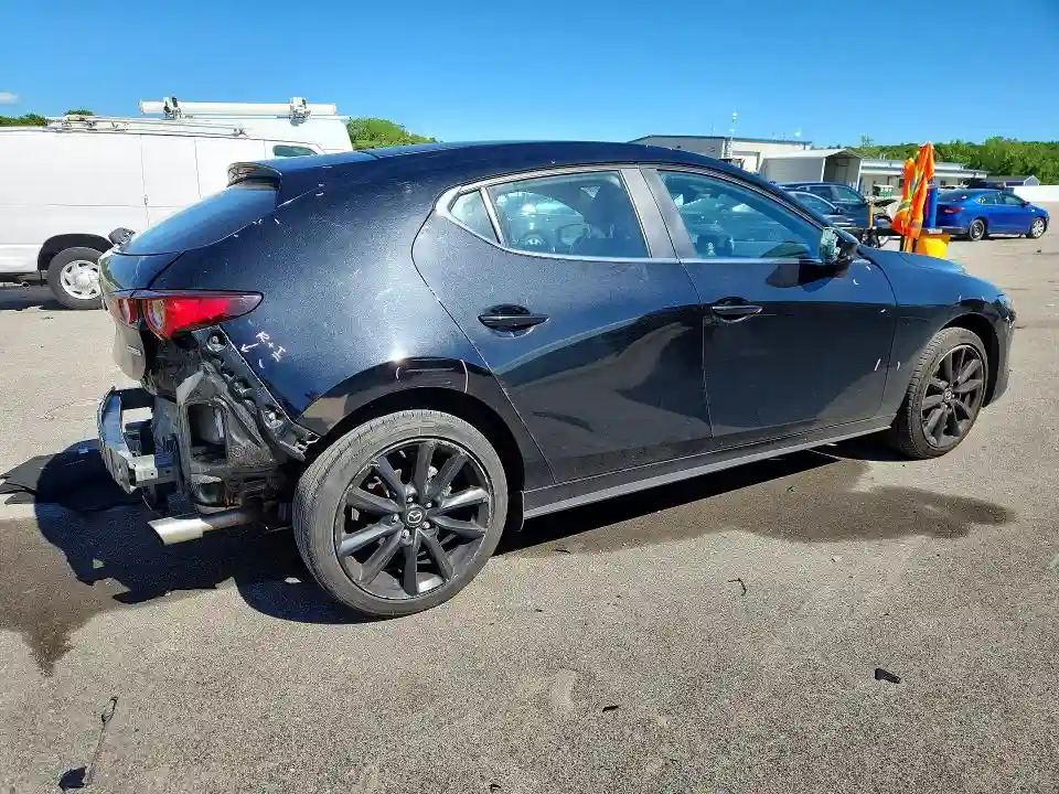 JM1BPAKM8R1722205 2024 MAZDA MAZDA3-2
