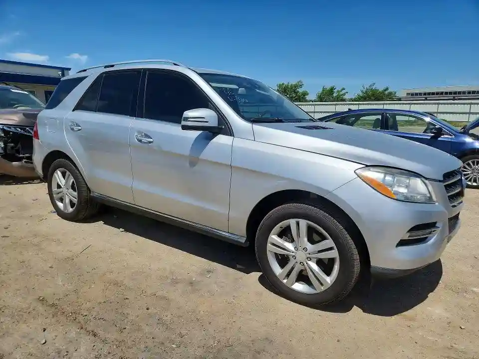 4JGDA5HB0CA009633 2012 MERCEDES-BENZ M-CLASS-3