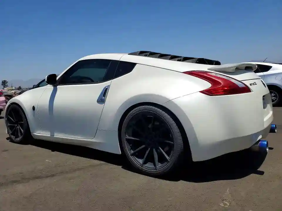 JN1AZ4EH7HM951027 2017 NISSAN 370Z-1