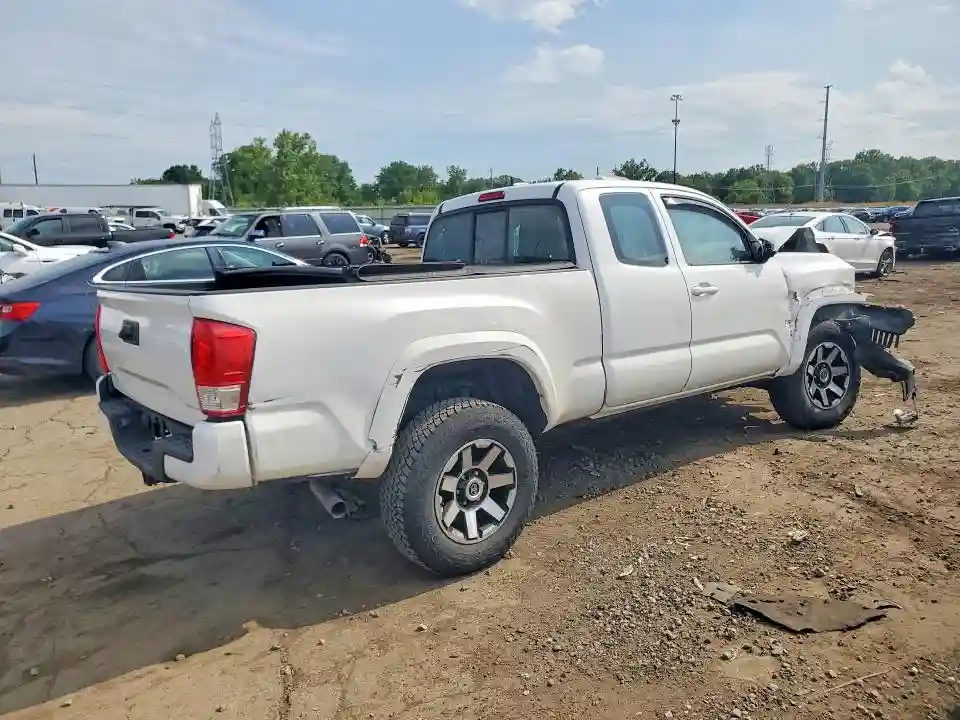 5TFRX5GN6HX092090 2017 TOYOTA TACOMA-2