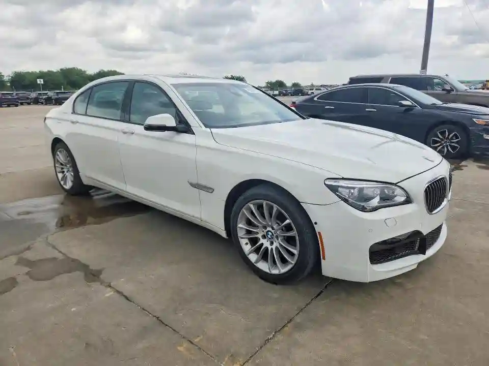 WBAYE8C53ED780597 2014 BMW 7 SERIES-3