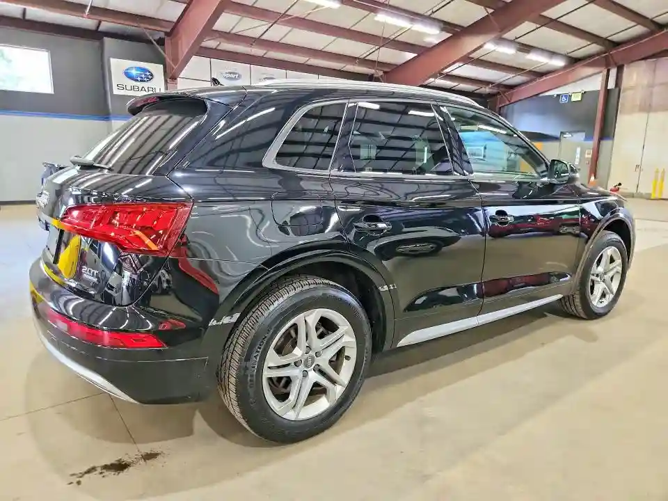 WA1ANAFY1J2133617 2018 AUDI Q5-2