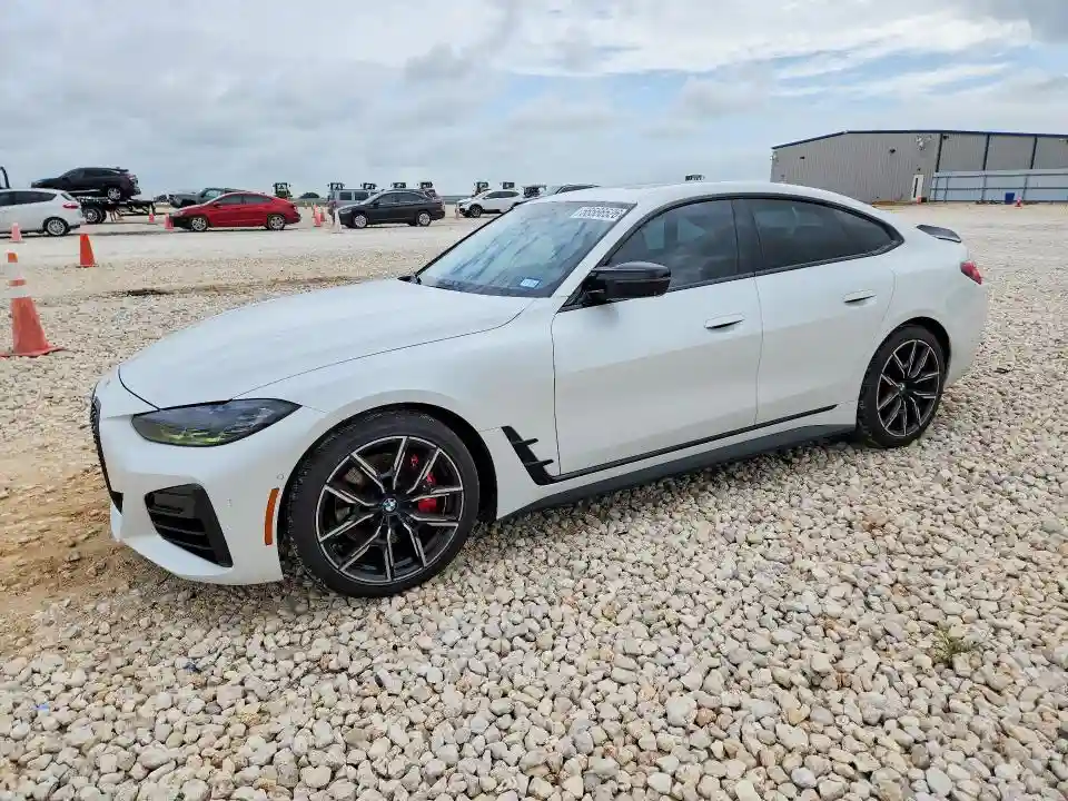 WBA13AW0XNFM45758 2022 BMW M4-0