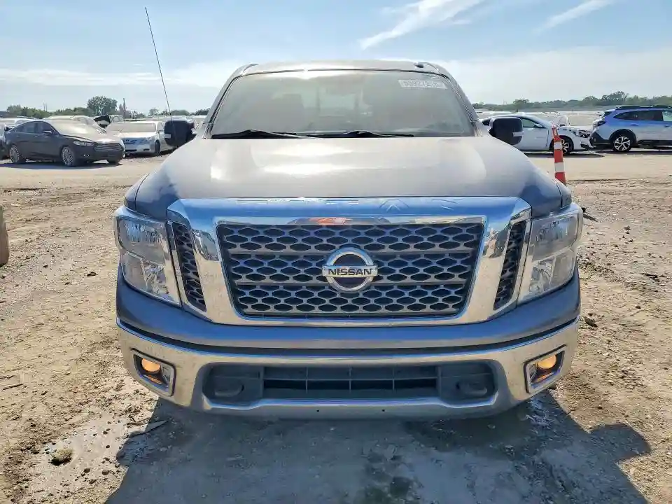 1N6AA1EJ2JN516385 2018 NISSAN TITAN-4