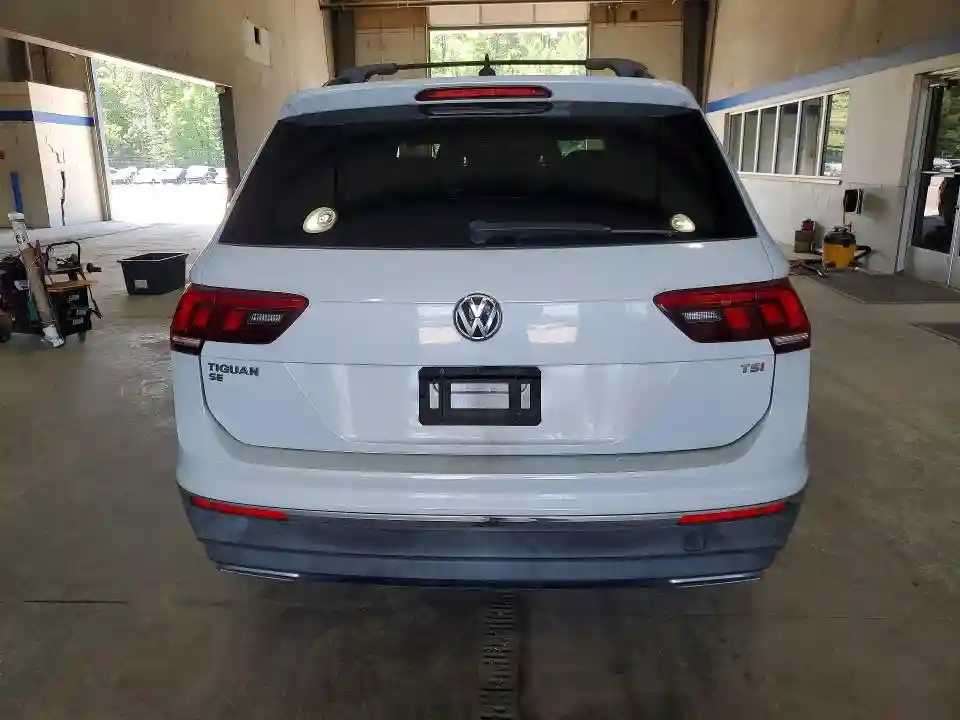 3VV3B7AX2JM214242 2018 VOLKSWAGEN TIGUAN-5