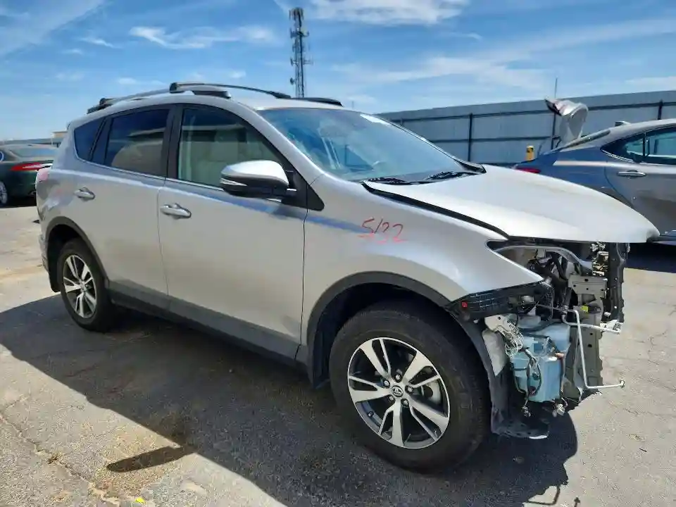 2T3WFREV1JW463084 2018 TOYOTA RAV4-3