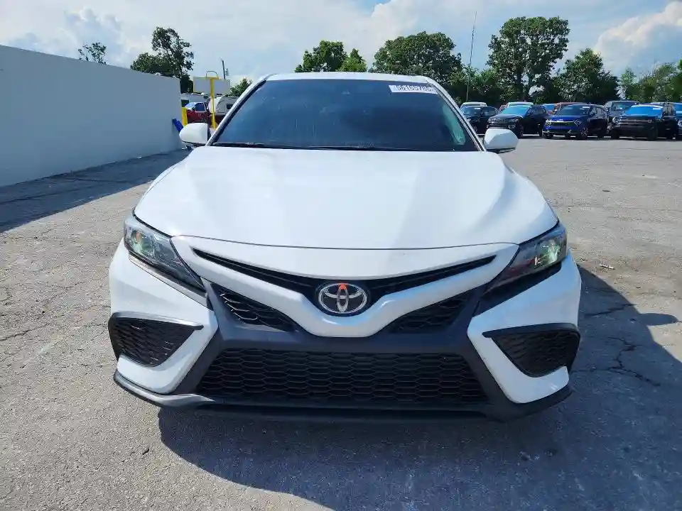 4T1G11AK3MU525906 2021 TOYOTA CAMRY-4