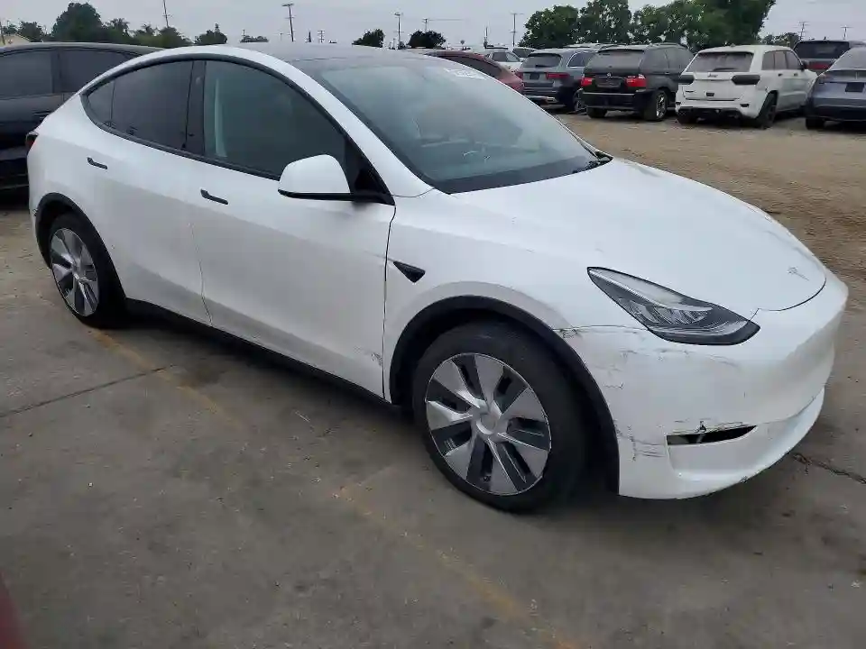 7SAYGDEE1PA025737 2023 TESLA MODEL Y-3