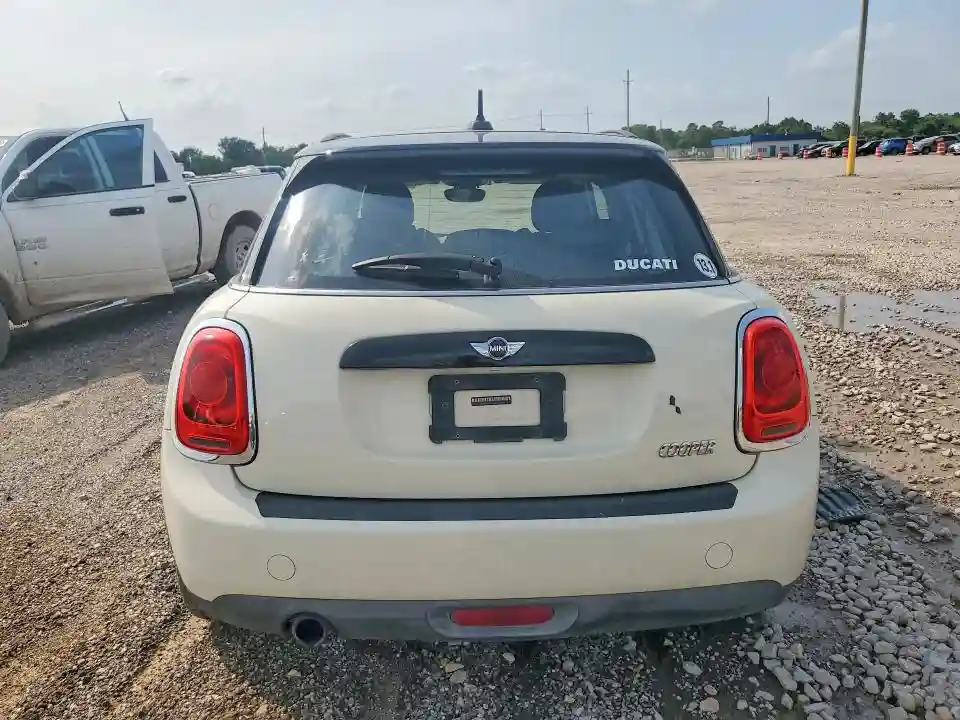 WMWXU1C5XG2D12096 2016 MINI COOPER-5