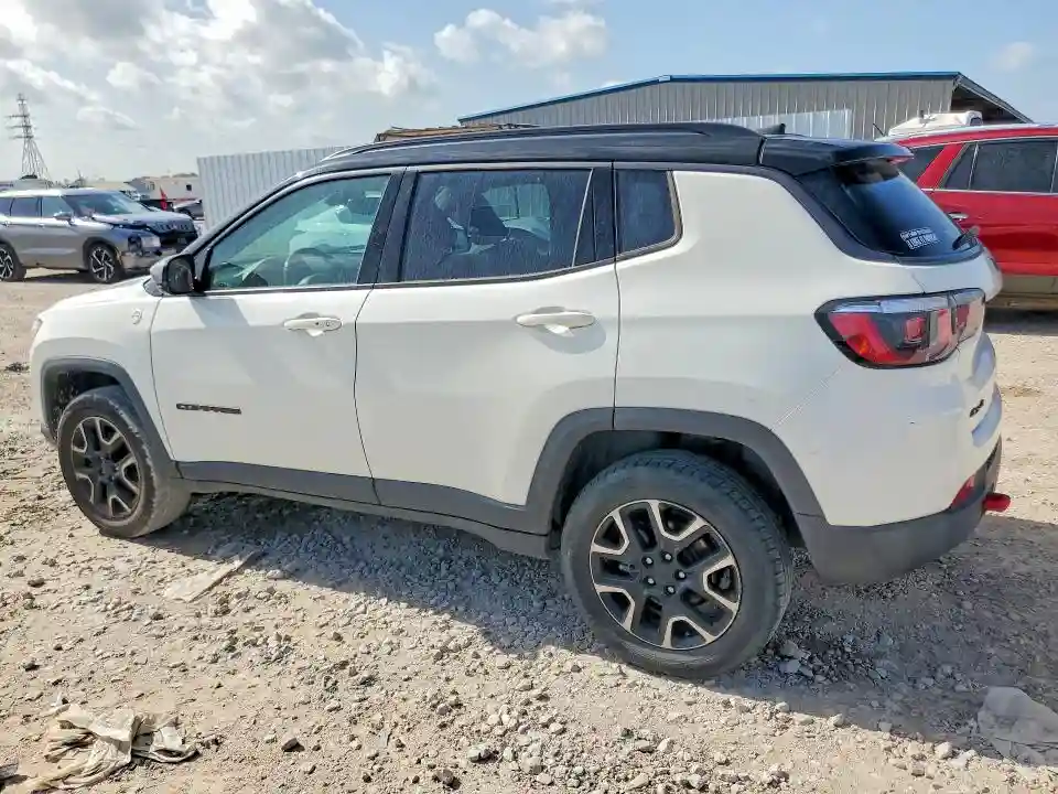 3C4NJDDB5KT795378 2019 JEEP COMPASS-1
