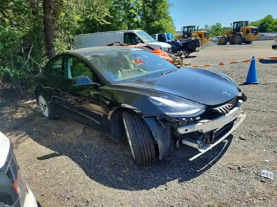 5YJ3E1EA1PF434946 2023 TESLA MODEL 3-3