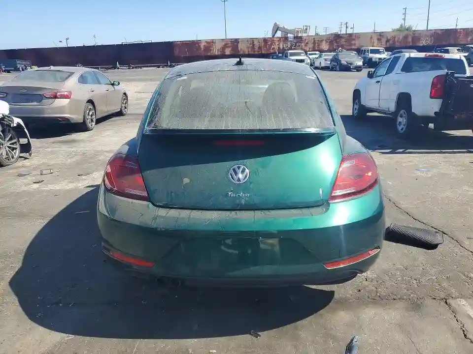 3VWFD7ATXJM714746 2018 VOLKSWAGEN BEETLE-5