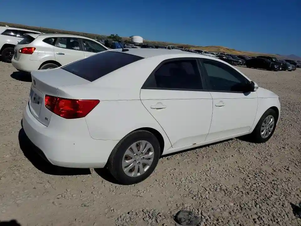 KNAFU4A28A5857531 2010 KIA FORTE-2