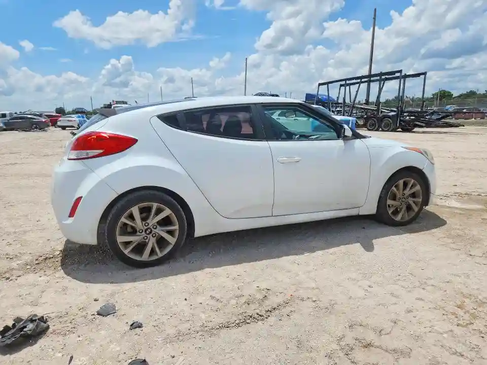 KMHTC6AD8HU310759 2017 HYUNDAI VELOSTER-2