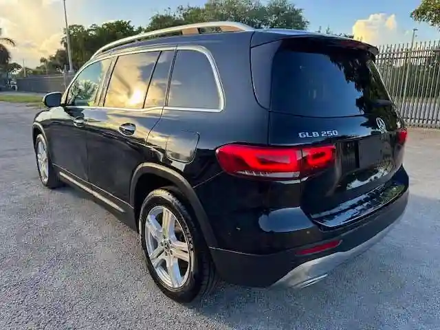 W1N4M4GB2LW019423 2020 MERCEDES-BENZ GLB-CLASS-1