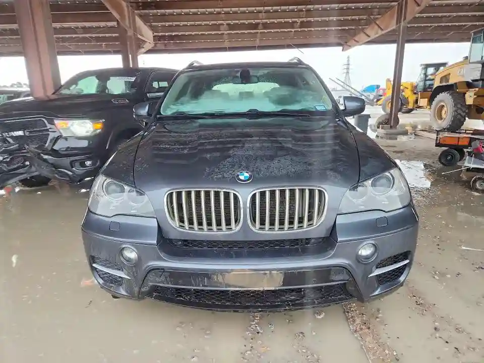 5UXZW0C57CL664438 2012 BMW X5-4