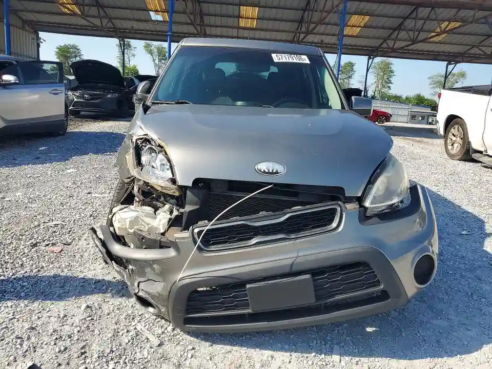 KNDJT2A50D7591171 2013 KIA SOUL BASE-4