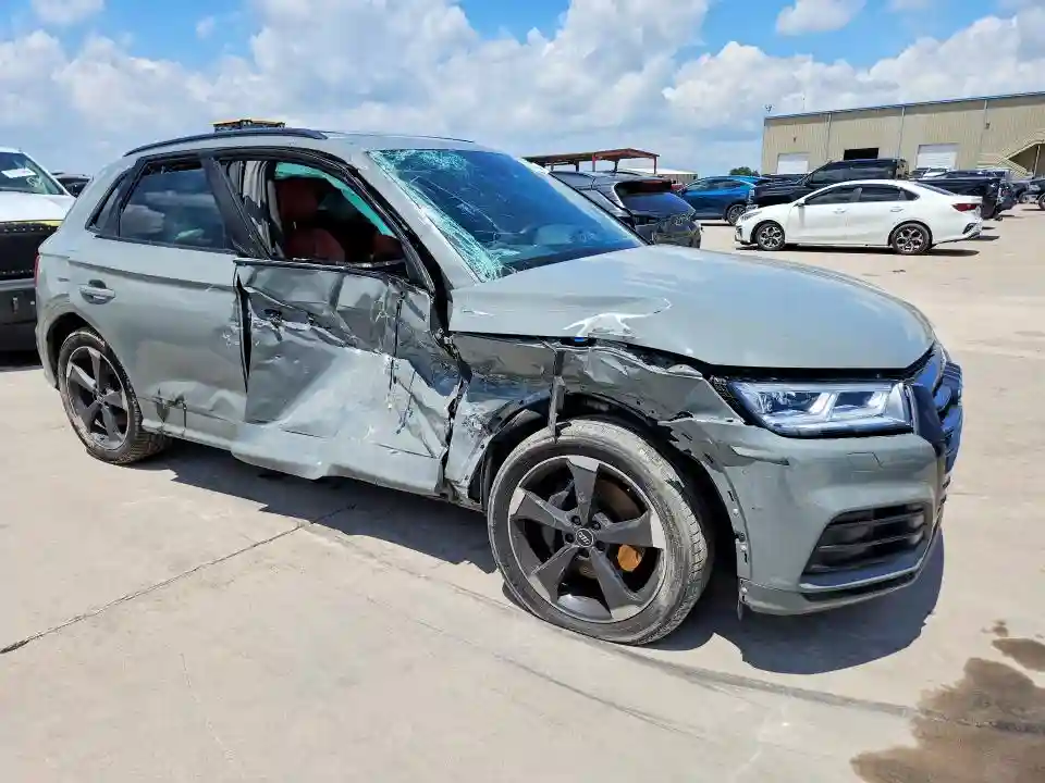 WA1B4AFY4K2101138 2019 AUDI SQ5-3