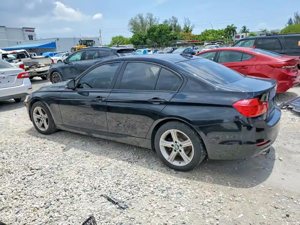 WBA3B5C59DJ599182 2013 BMW 3 SERIES-1