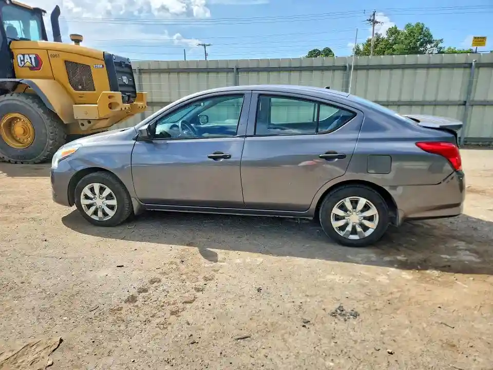 3N1CN7AP0KL810126 2019 NISSAN VERSA-1