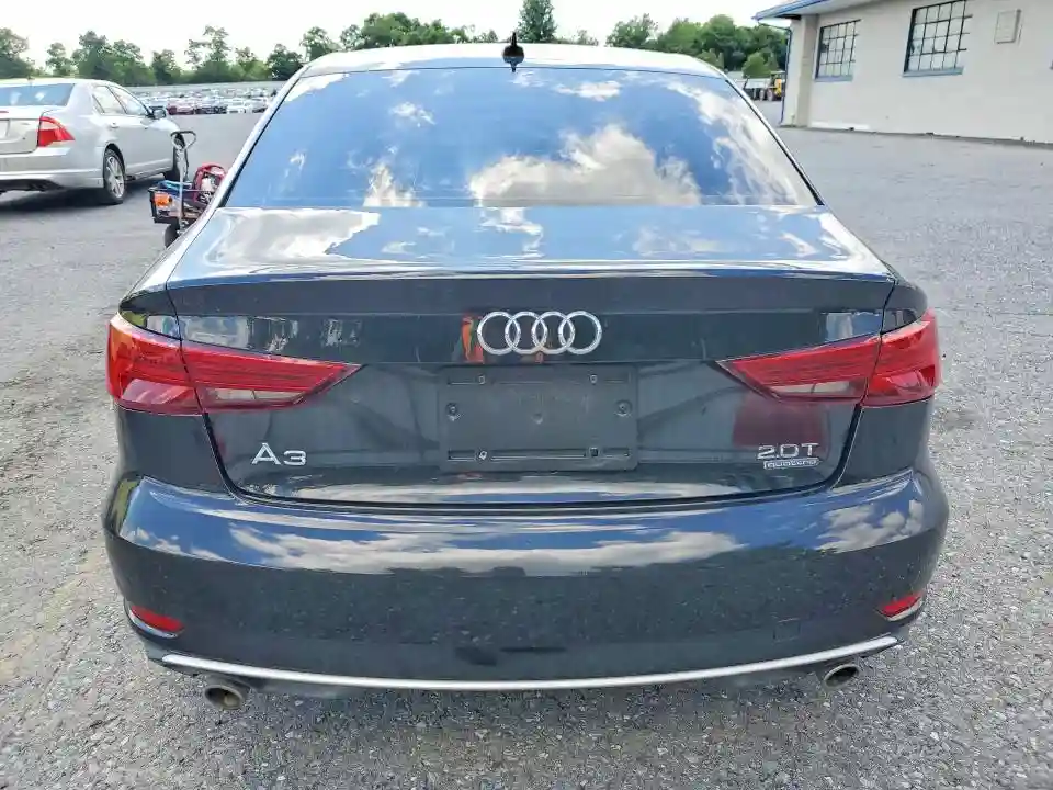 WAUB8GFF7J1011706 2018 AUDI A3-5